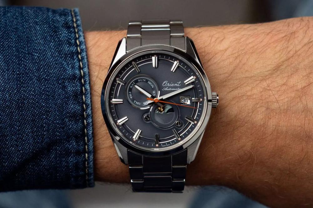 Orient Stretto Stretto Sun & Moon 75. výročí, automatický, limitovaná edice RA-AK0311N30B