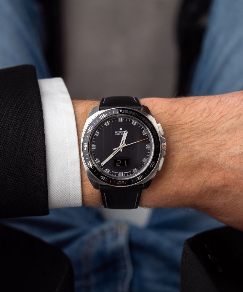 Hodinky Junghans 1972 Mega Solar