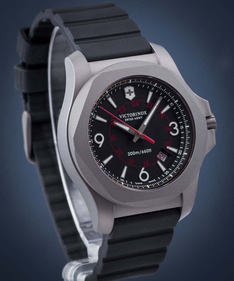 Pánské hodinky Victorinox I.N.O.X. Titanium 241883
