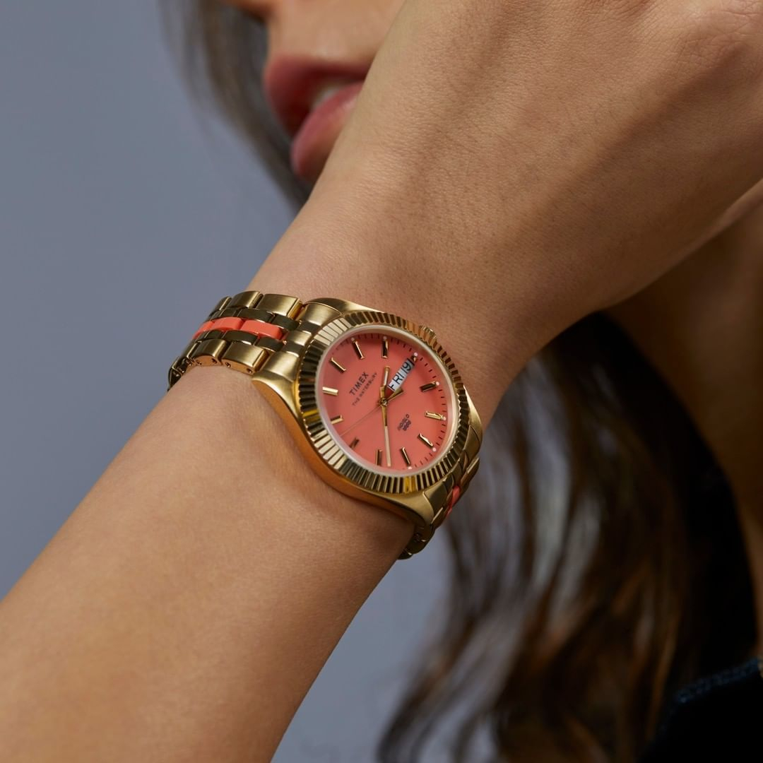 Dámské hodinky Timex Waterbury TW2U82700