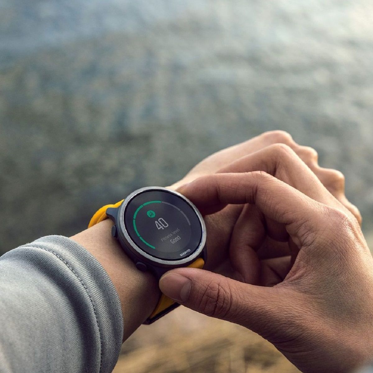 Chytré hodinky Suunto 5 Peak Ochre