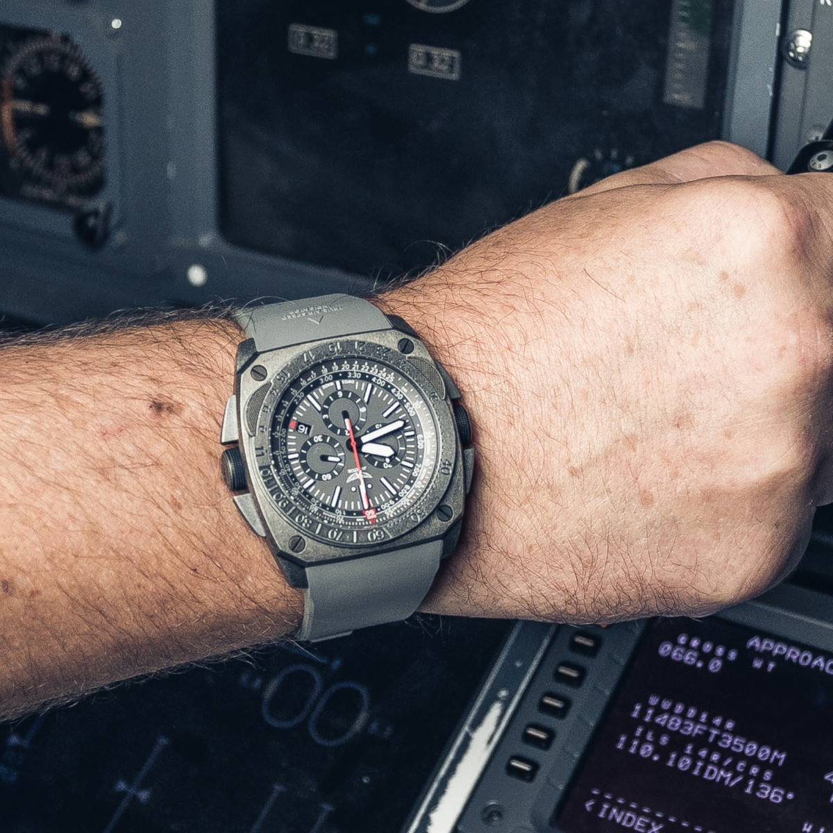 Pánské hodinky Aviator MIG-29 SMT Limited M.2.30.7.221.6
