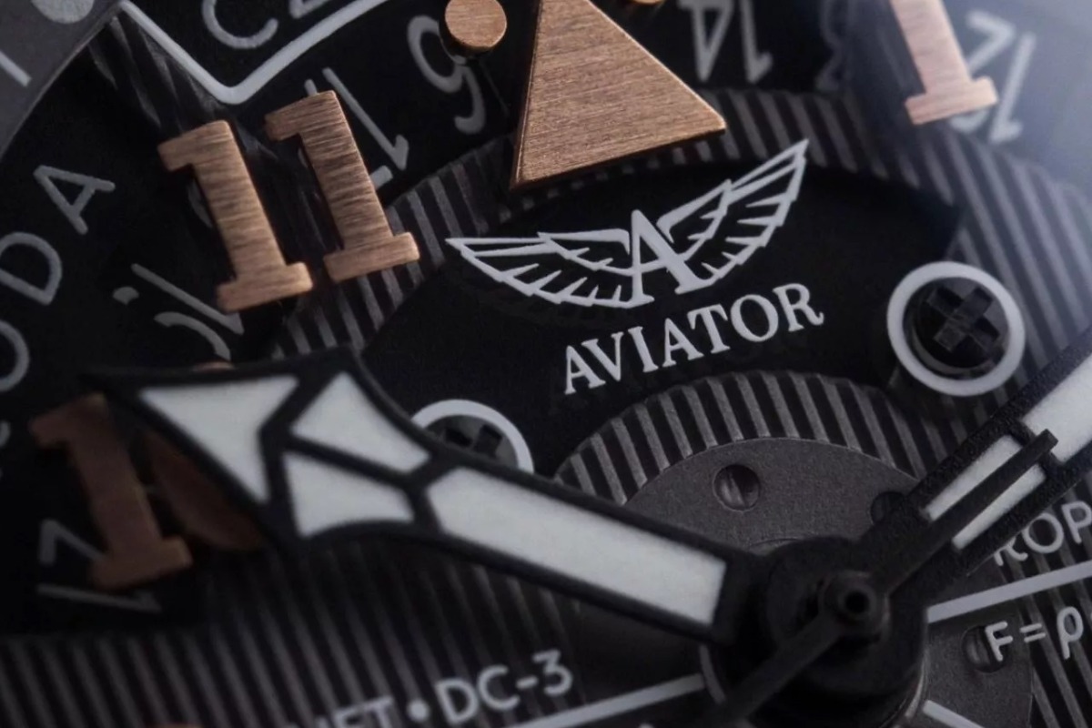 Katedrální ručičky na hodinkách Aviator