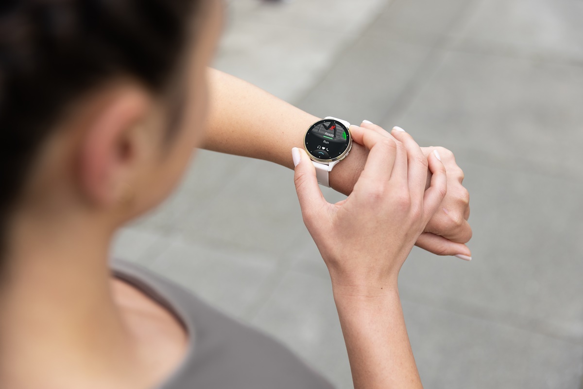 Sportovní hodinky Garmin