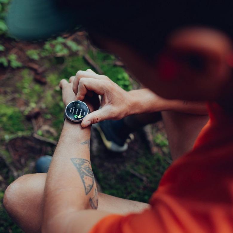Suunto Race Titanium Charcoal + HR pás SS050932000HR