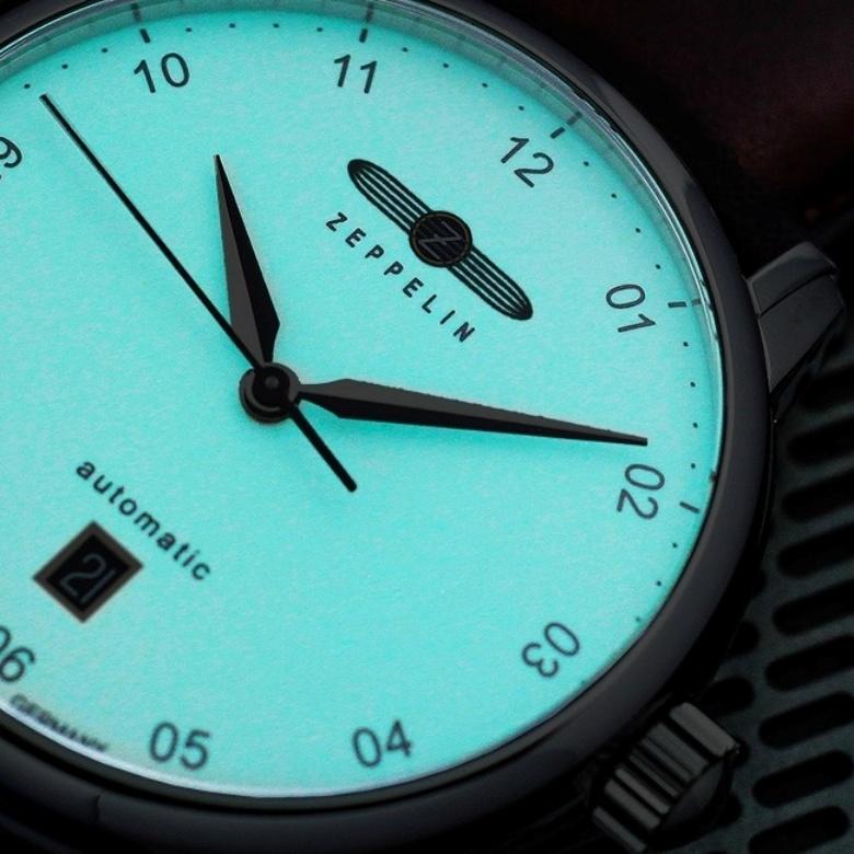 Zegarek Zeppelin 8670M-3 - technologie Super-LumiNova